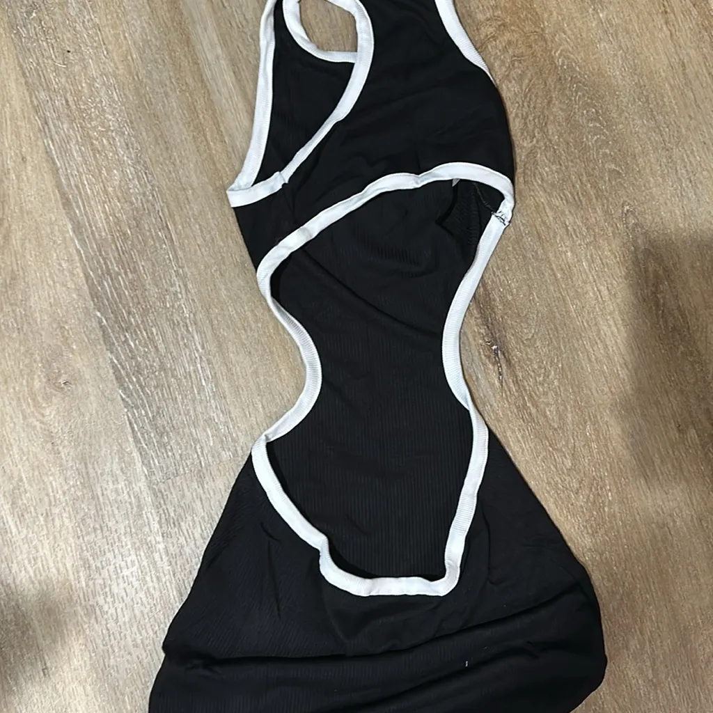 NWT women's sexy cut out waist open back dress - Image 3