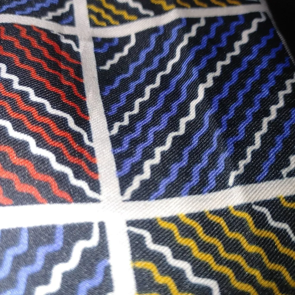 Totes Rain Scarf Water Repellent Italy Polyester Multicolor Geometric Design Black Size L - Image 4