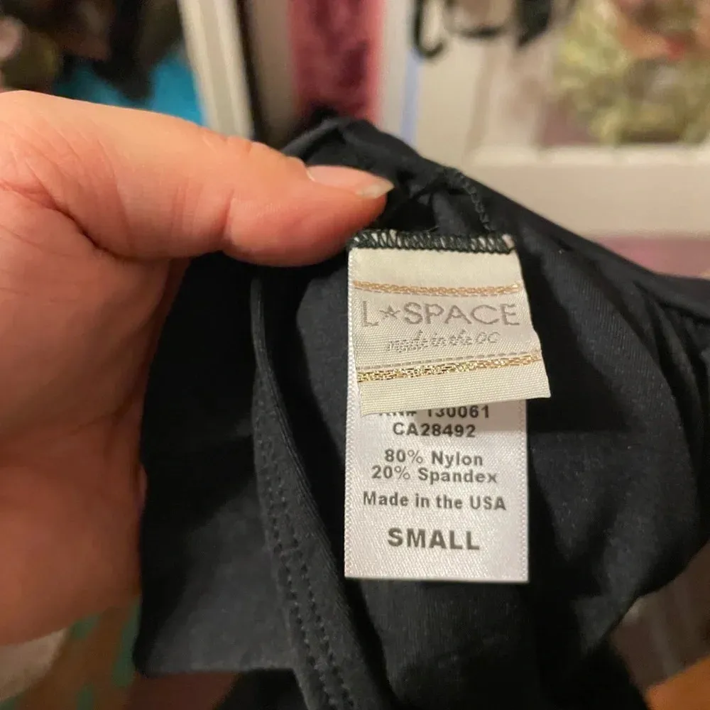 LSPACE RUFFLE BANDEAU BIKINI TOP - Image 3