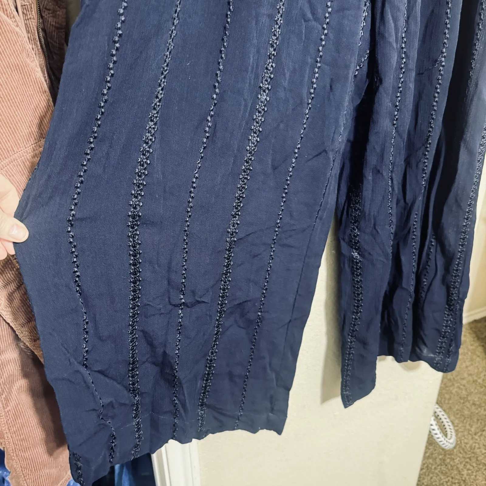 John Mark Navy Blue Wide Leg Cropped Pants Size XL Embroidered Palazzo Boho - Image 5