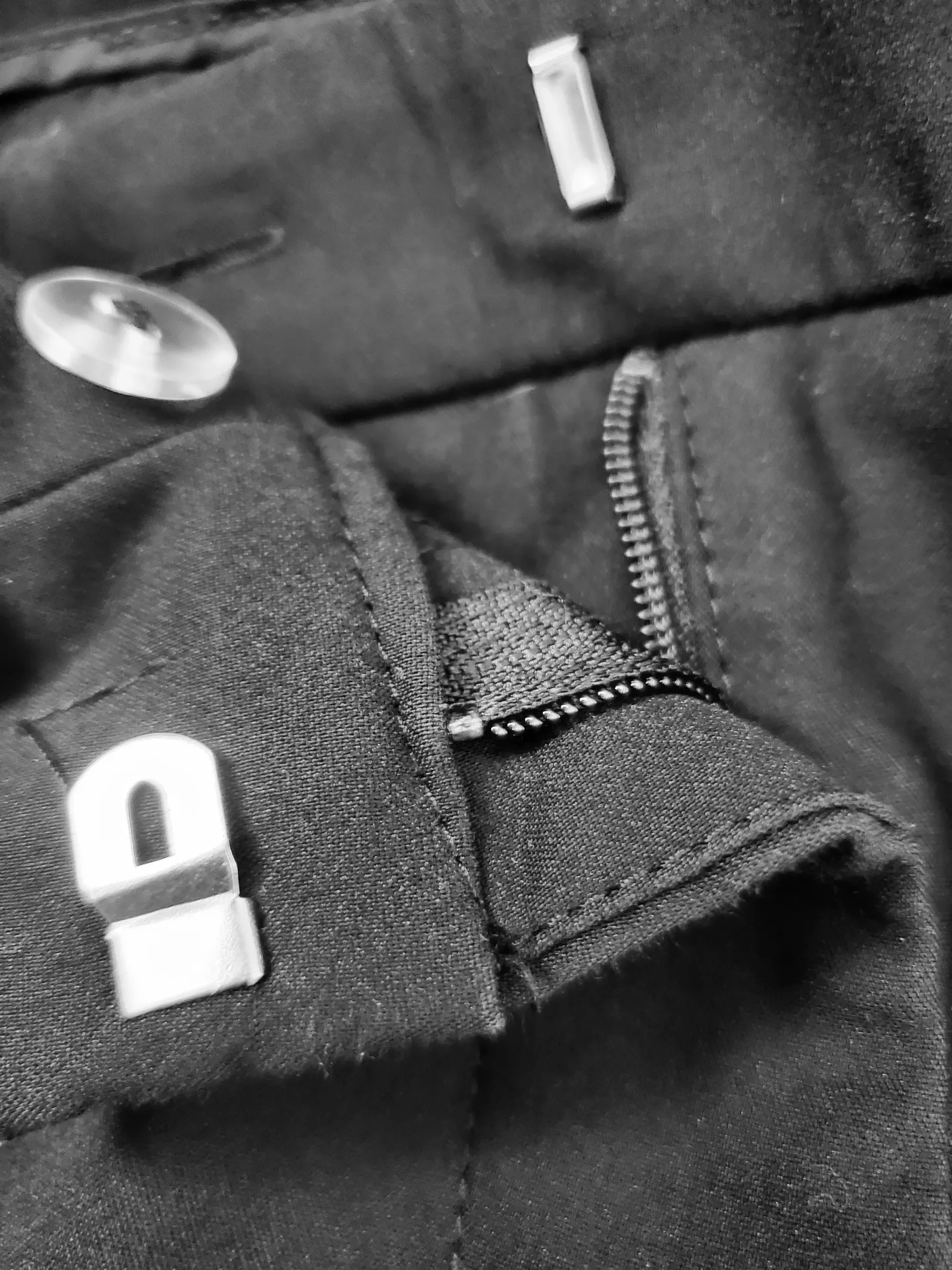 H&M  Black Mid Rise Dress Pants  - Image 7