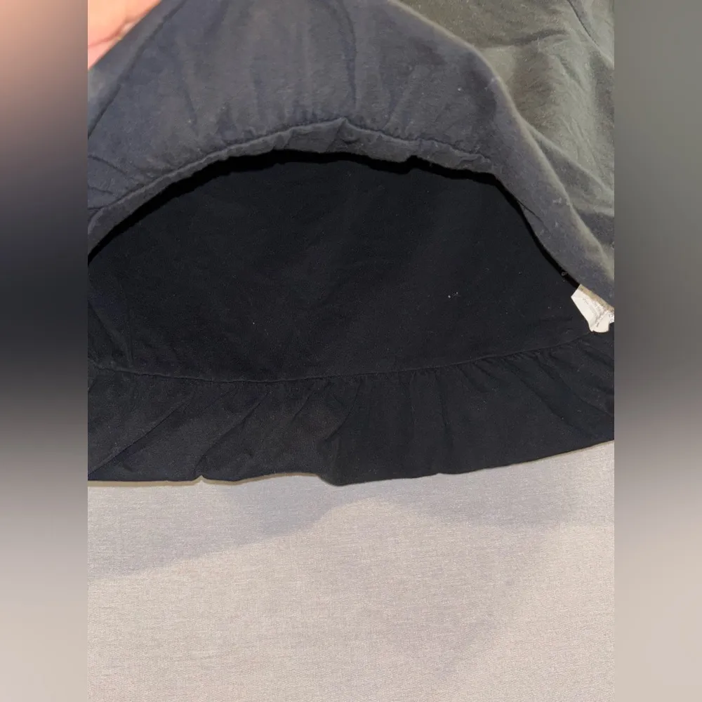 Zara cropped short sleeve tshirt size small solid black cinched waist - Image 3