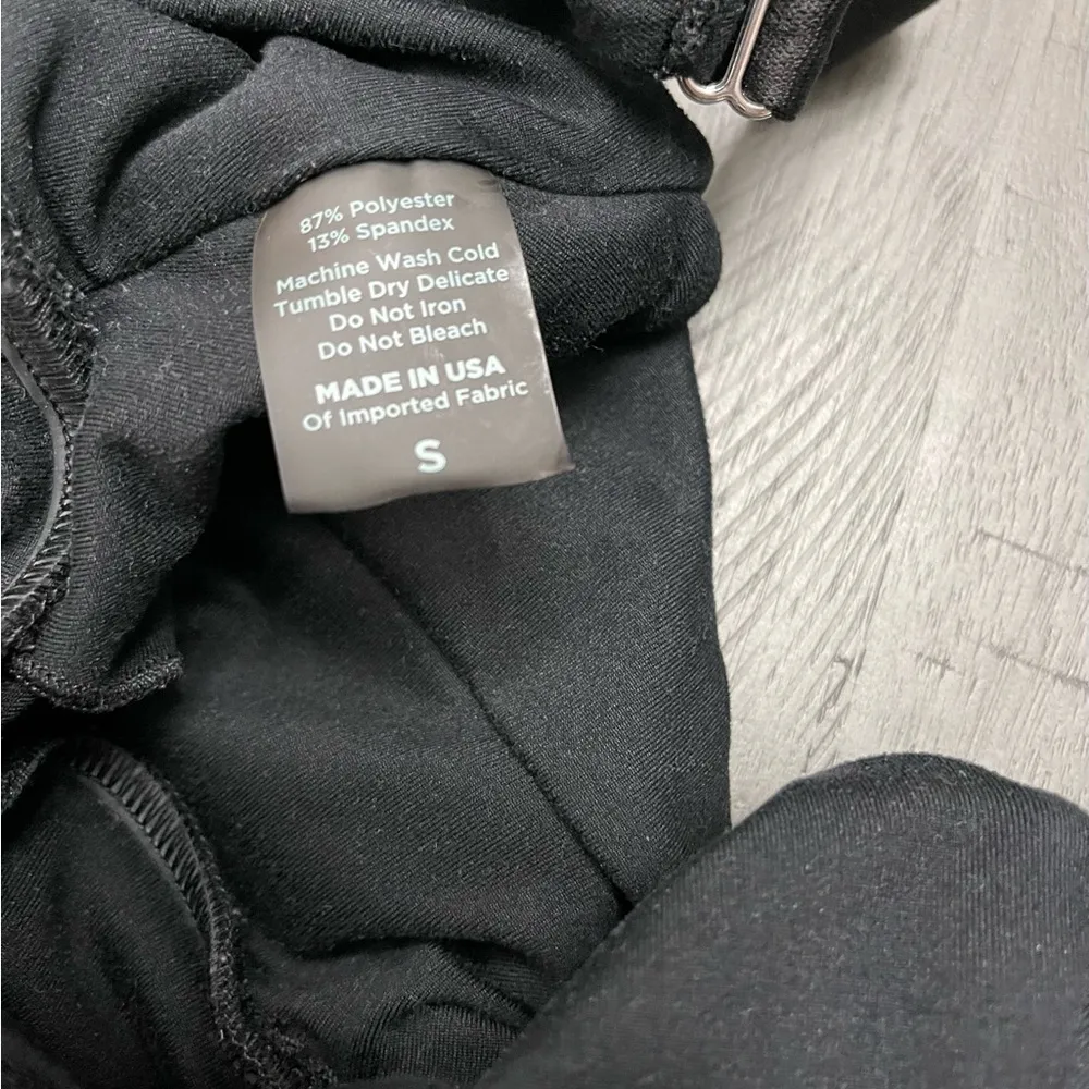 Bombshell Sportswear Twisted Sports Bra! - Image 6