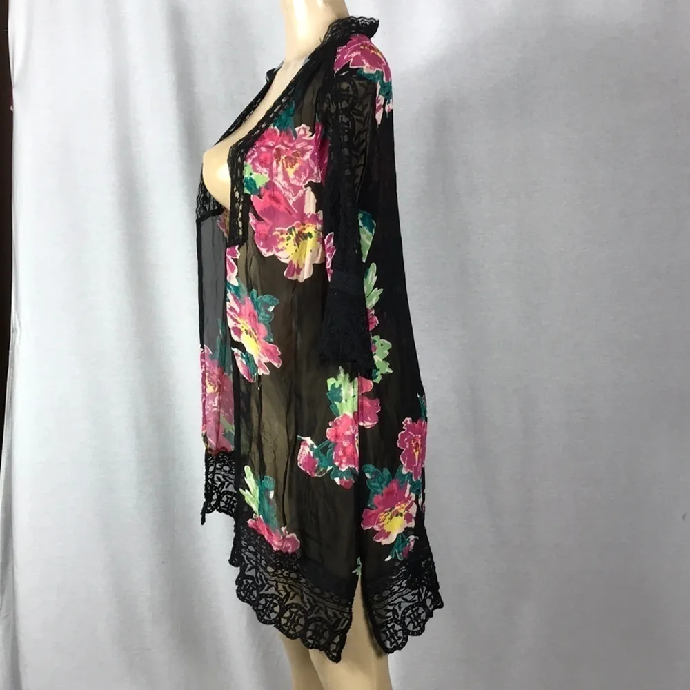 River Island Size 6UK/32EUR Boho Floral and Lace Trim Cover Up. New With Tags - Image 5