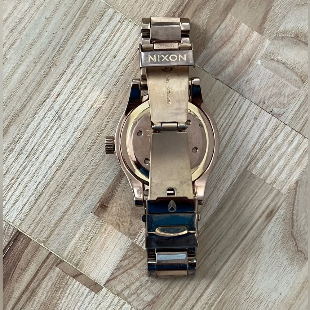 Nixon The Facet A Cut Above Watch Faceted Crystal Rose Gold Dial Bracelet - Image 11