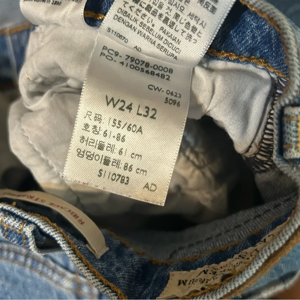 Levi’s Ribcage Straight leg denim jeans women’s size XS 24 - Image 10