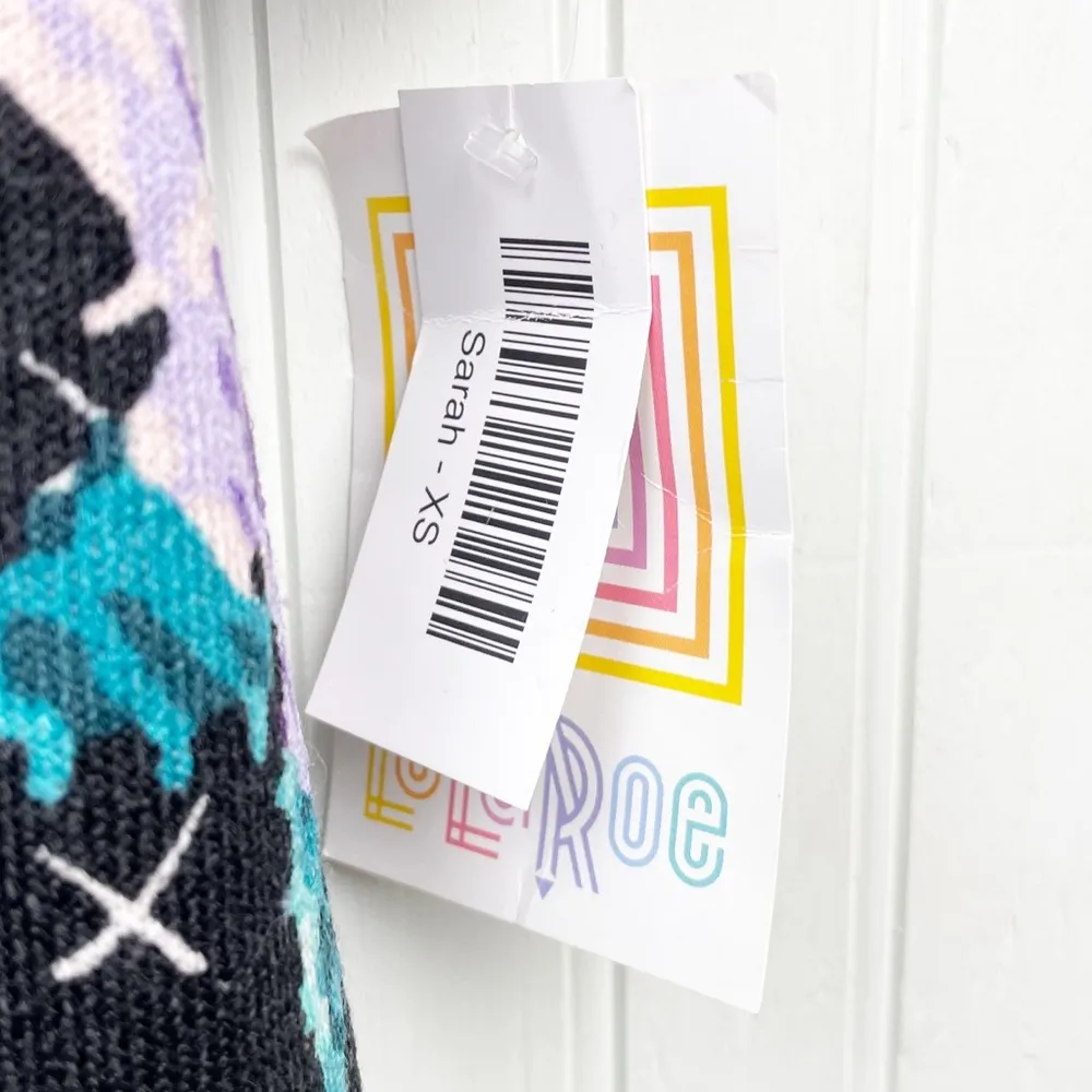 NEW LuLaRoe Sarah Duster Cardigan Kimono Black Floral Cross Stitch Print Size XS - Image 7