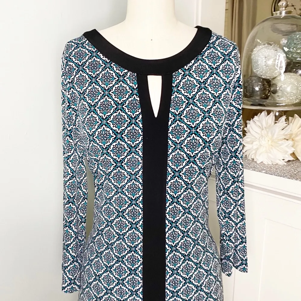 41 Hawthorn Keyhole Printed Shift Dress Black Green Medium - Image 3