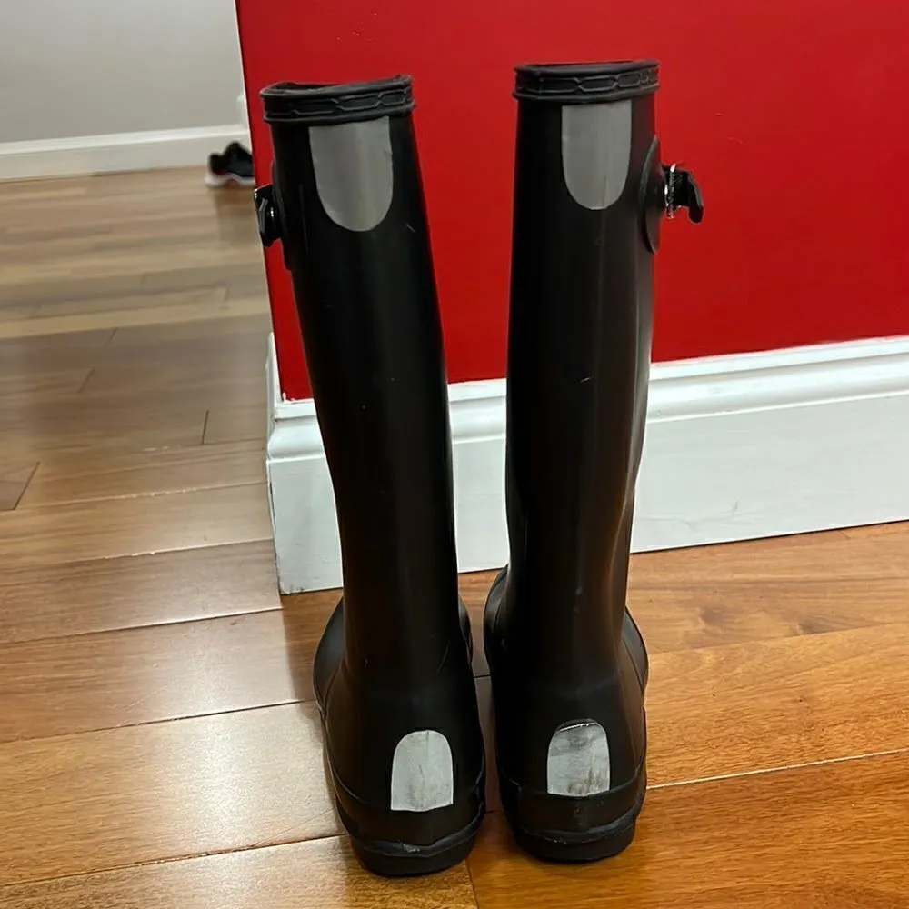 Hunter black tall rain boots size 37 US 6 - Image 5