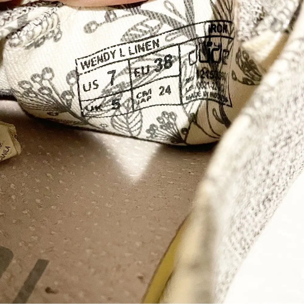 Hey Dude Wendy Linen Size 7 Loafers Gray Woven Slip On Flats Shoes - Image 5