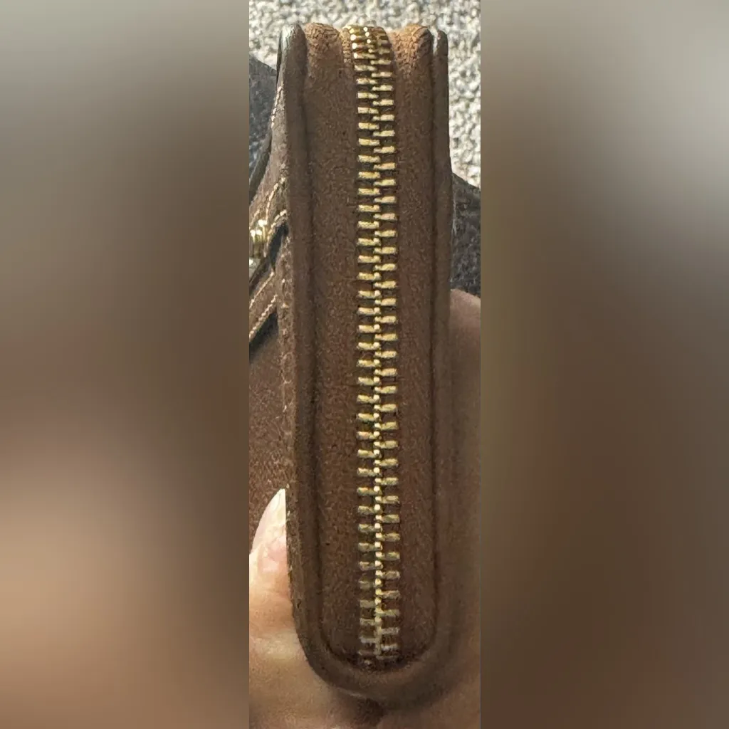 Michael Kors Moxley Brown Zip Around Continental Leather Wallet 100% authentic - Image 6