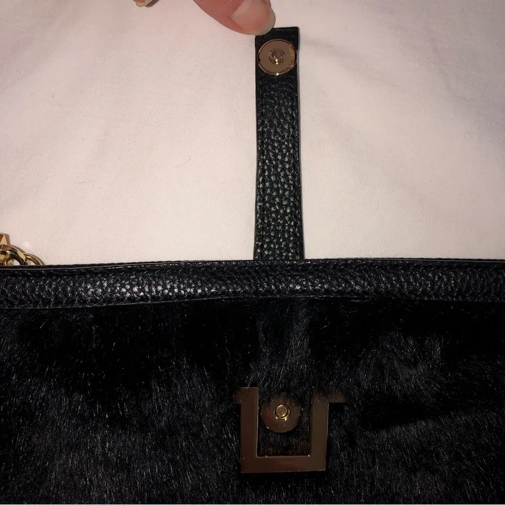 Ann Taylor Clutch Bag Faux Fur Vegan Leather Black Gold Wristlet Evening Bag - Image 4