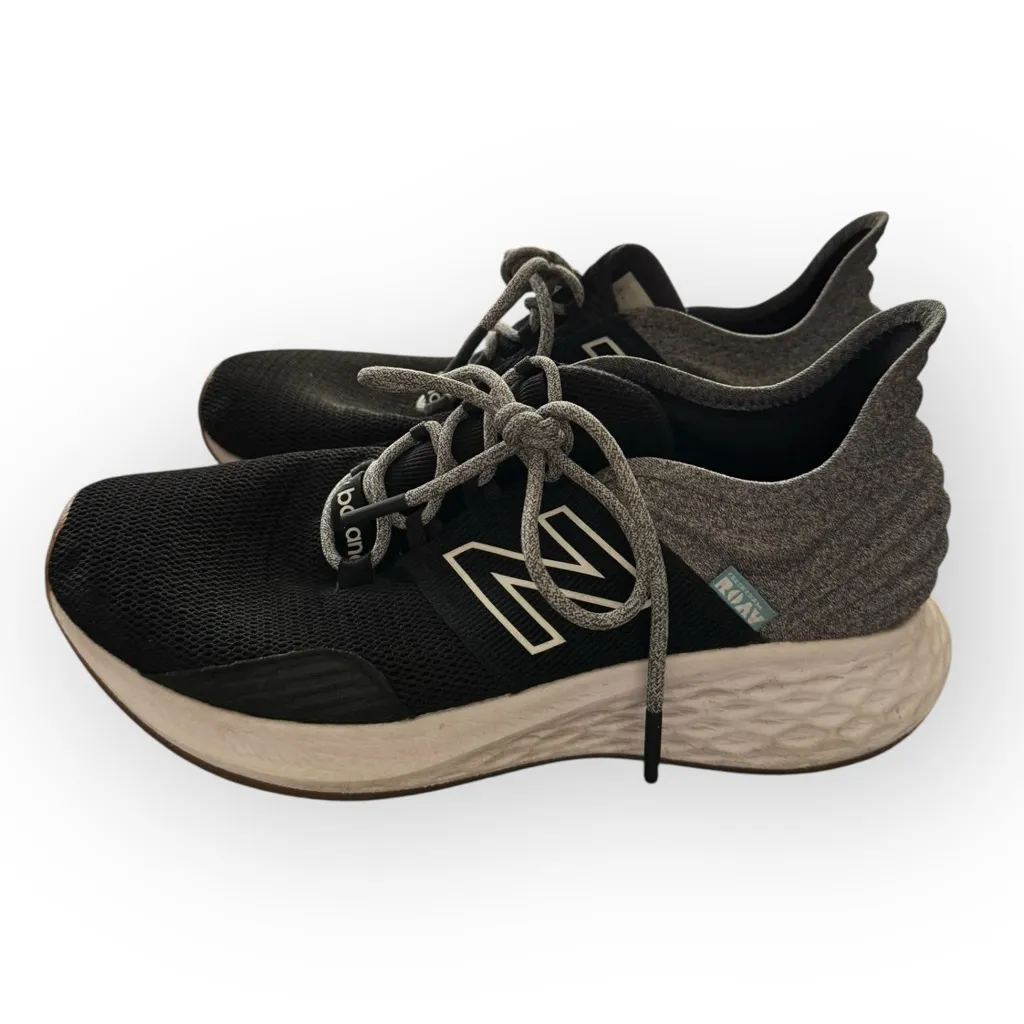 New Balance Fresh Foam ROAV Black and Gray Sneakers - Image 3