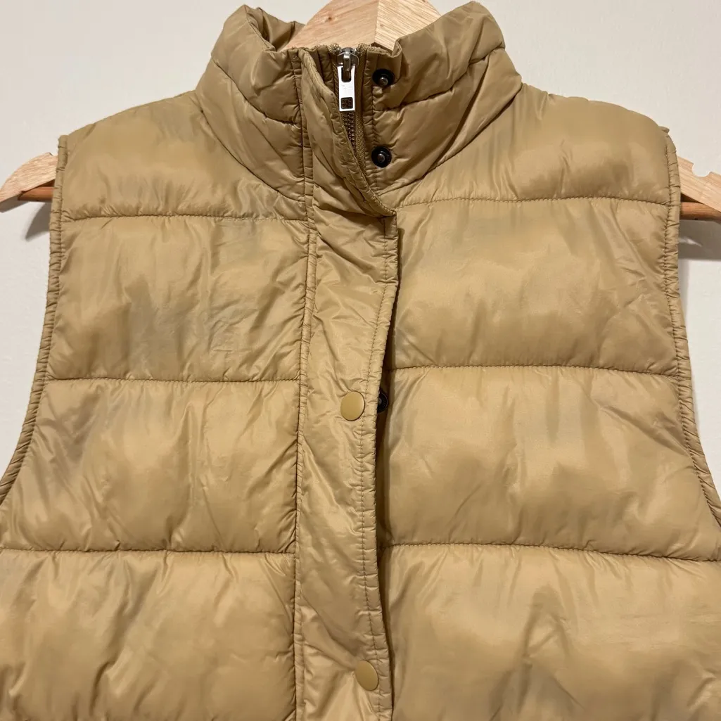 Aerie Puffer Vest Full Zip Size Small Tan - Image 2