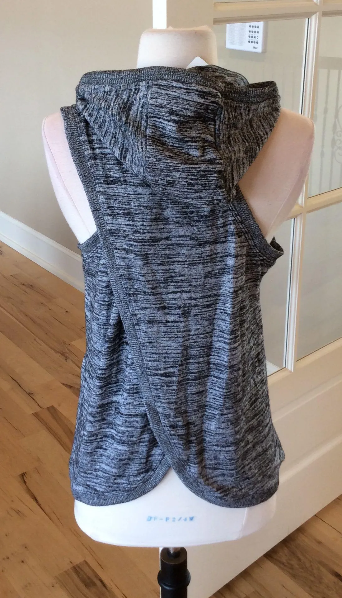 Performance Vest Hoodie Jacket Small New - Image 8