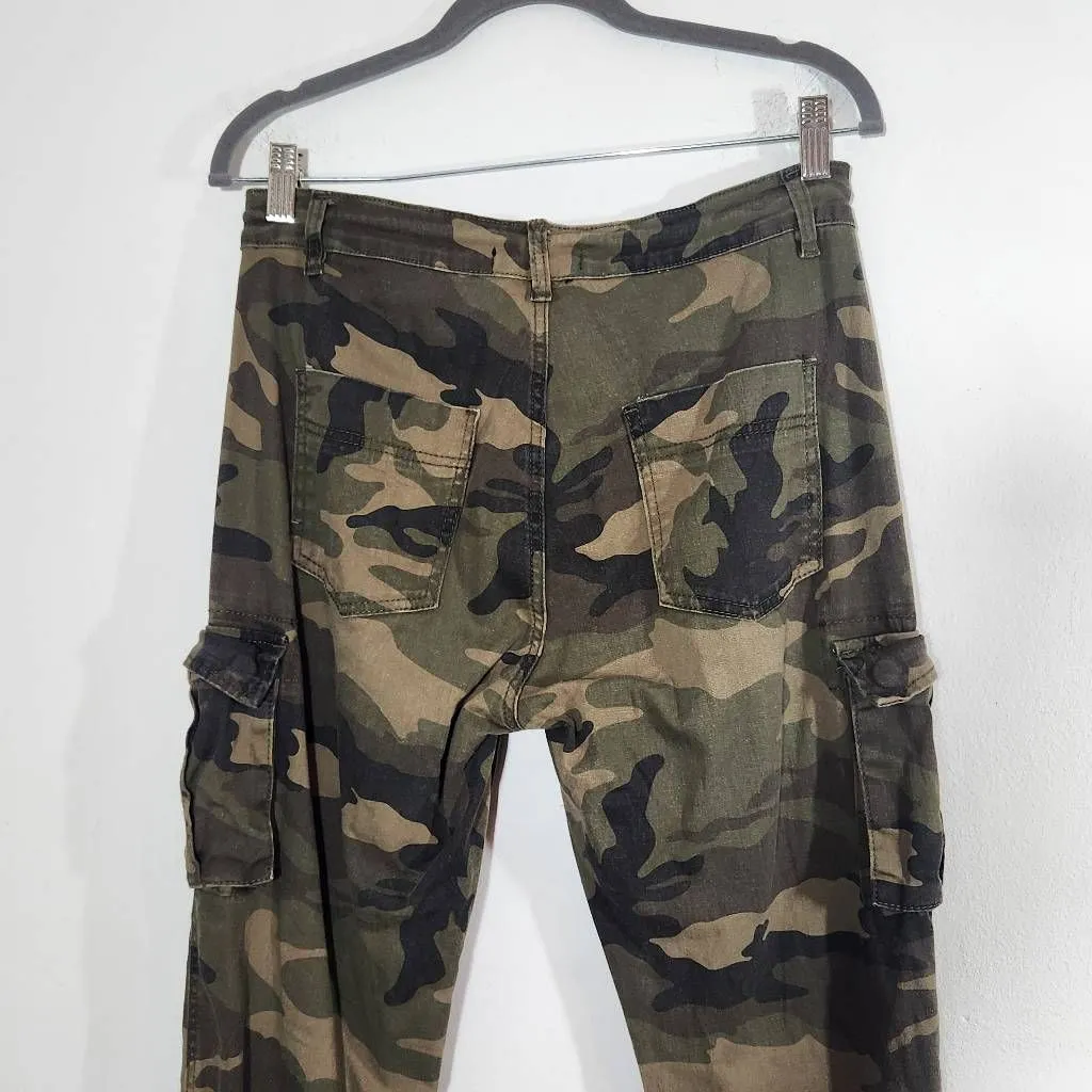 American Bazi Green Camo Denim Joggers Size Medium Camouflage Joggers - Image 5