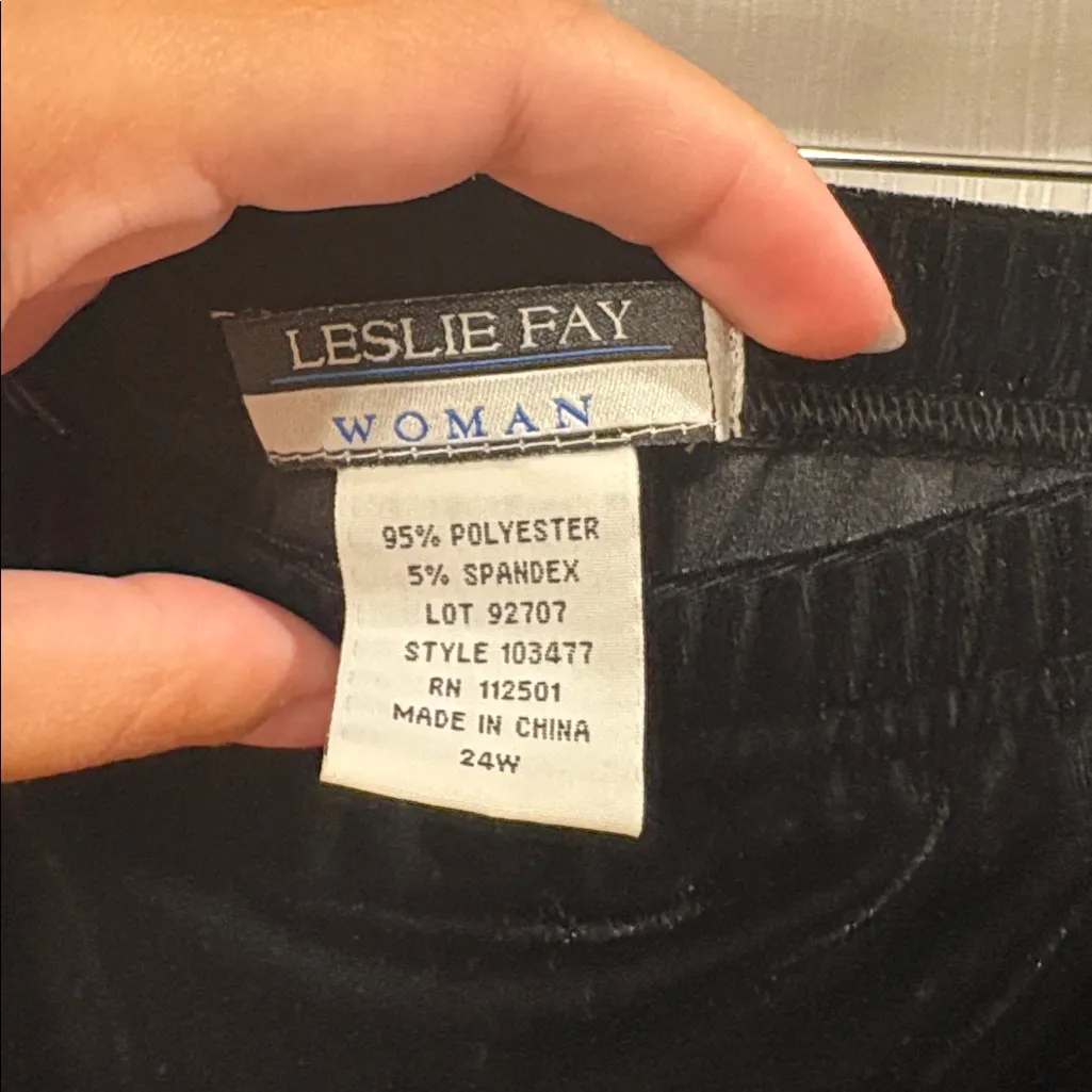 NWT Vintage Leslie Fay Asymmetrical Hem Velvet Skirt - Image 2