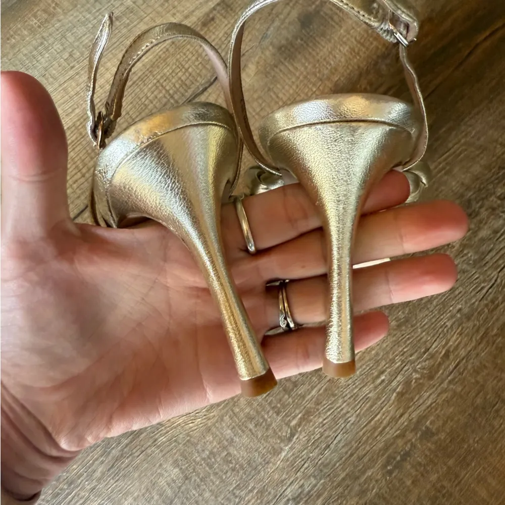 KATE SPADE NEW YORK Saffron Gold Heeled Sandals - Image 7