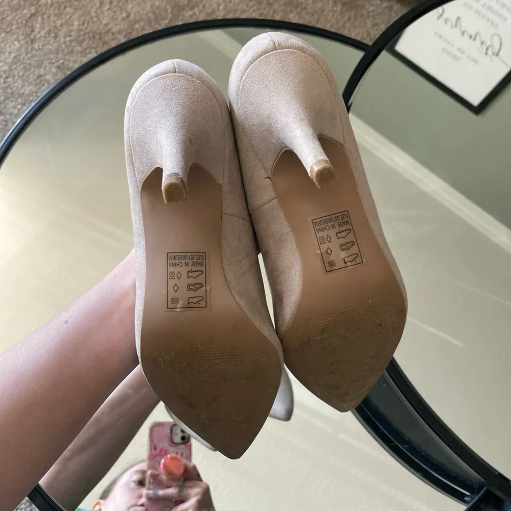 Qupid Beige Kitten Heels - Image 8