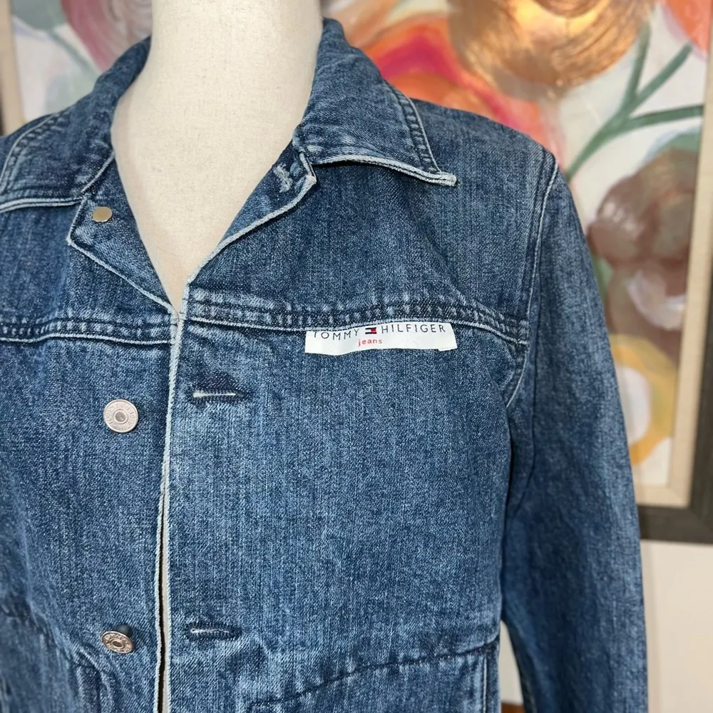 Super Cool Vintage 90s Tommy Hilfiger Jean Jacket! - Image 3
