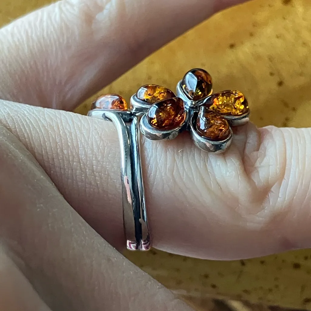 Baltic Amber Sterling Silver Flower Ring Size 7 - Image 3