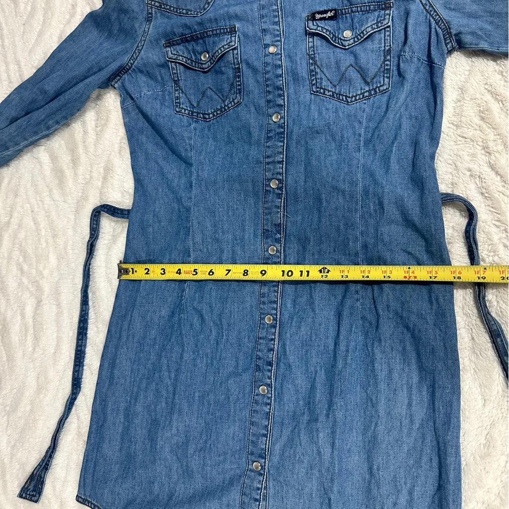 Wrangler Retro Size Small Women's Blue Roll Tab Sleeves Belted Denim Shirt Dress - Image 11