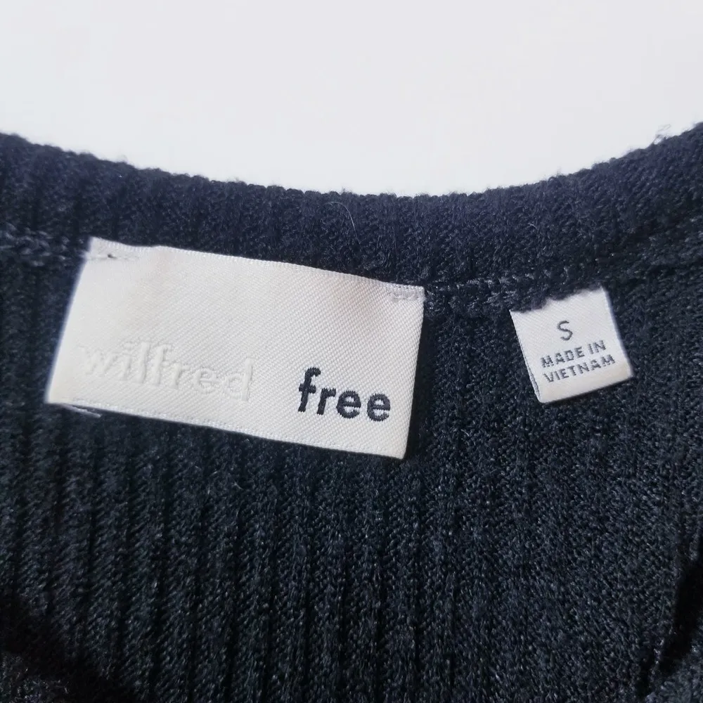 Aritzia Wilfred Black Ribbed Knit Top - Image 2