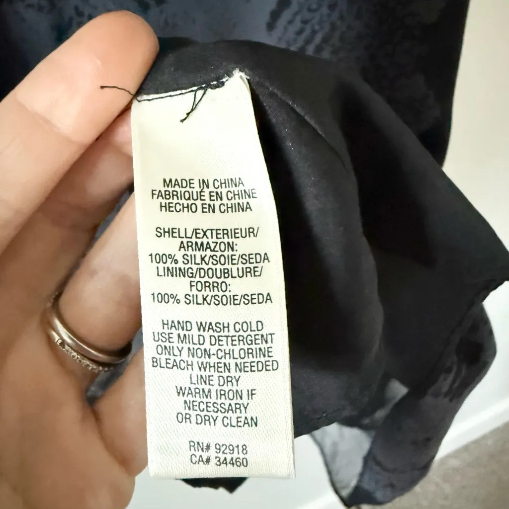 Juicy Couture Silk One Shoulder Dress in Black & Gray Snake Print - size 6 - Image 6