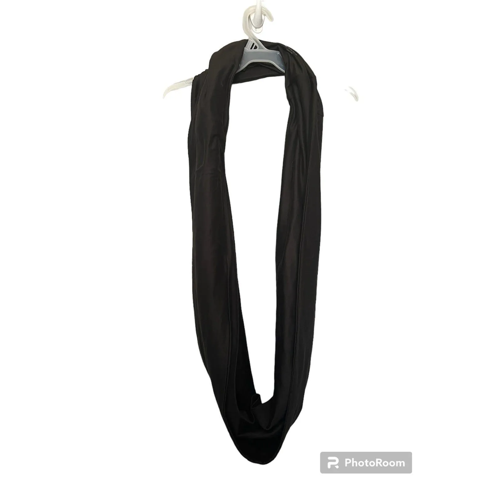 Beyond Yoga pocket‎ infinity Scarf black - Image 2