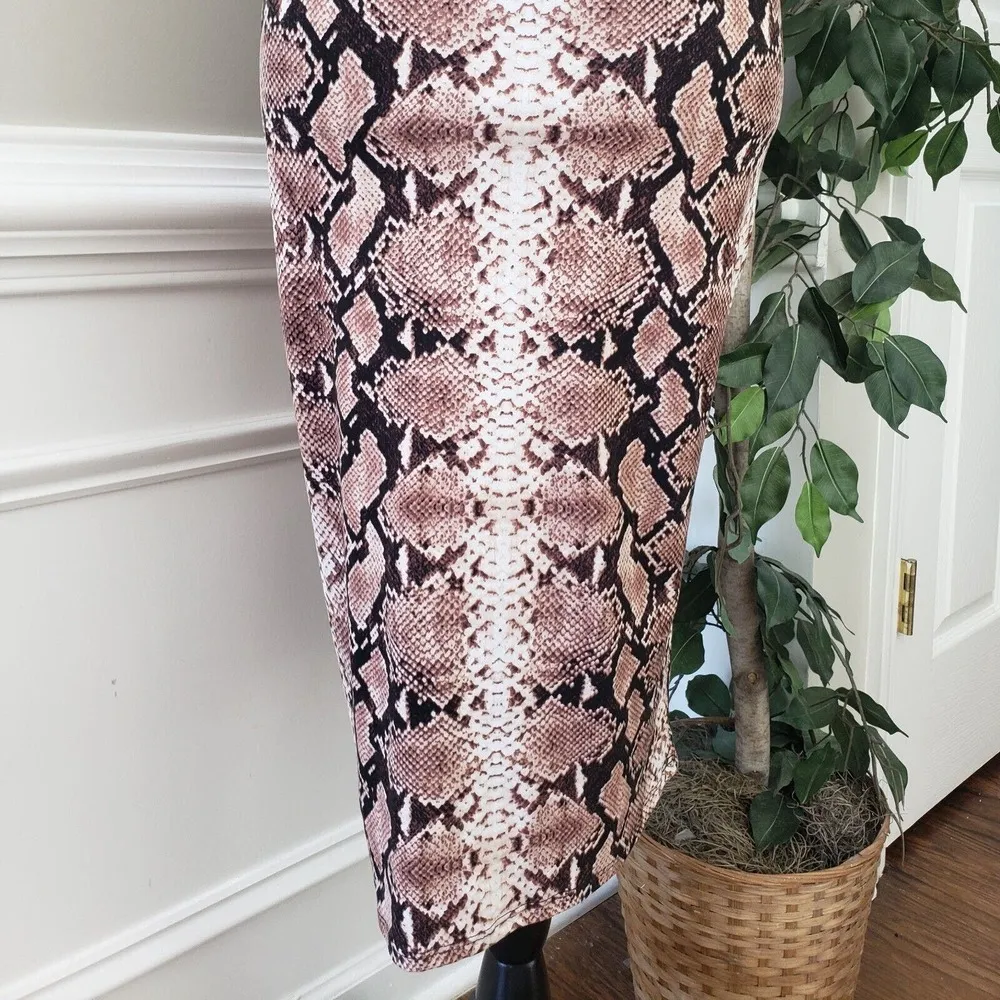 TMG Women's Brown & Beige Polyester Round Neck Short Sleeve Knee Length Dress L - Image 8