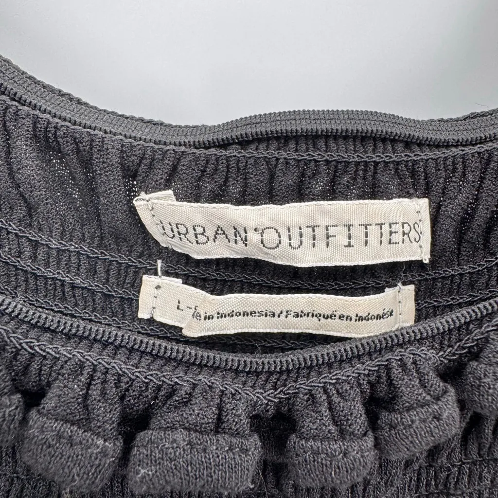 Urban Outfitters Black Smocked Top Cropped Milkmaid Off Shoulder Babydoll Large - Image 8