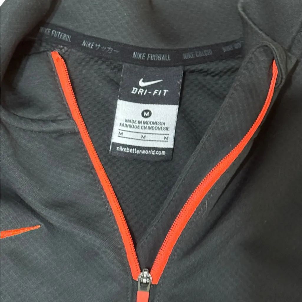 Nike Women’s Dri-FIT 1/4 Zip Training Top Black with Red Accents Sz M - Image 3