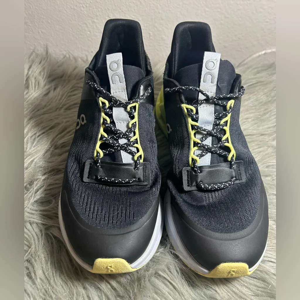 On Cloudnova Flux REFLECTIVE Womens Running Sneakers Black Hay Size 6 - Image 4