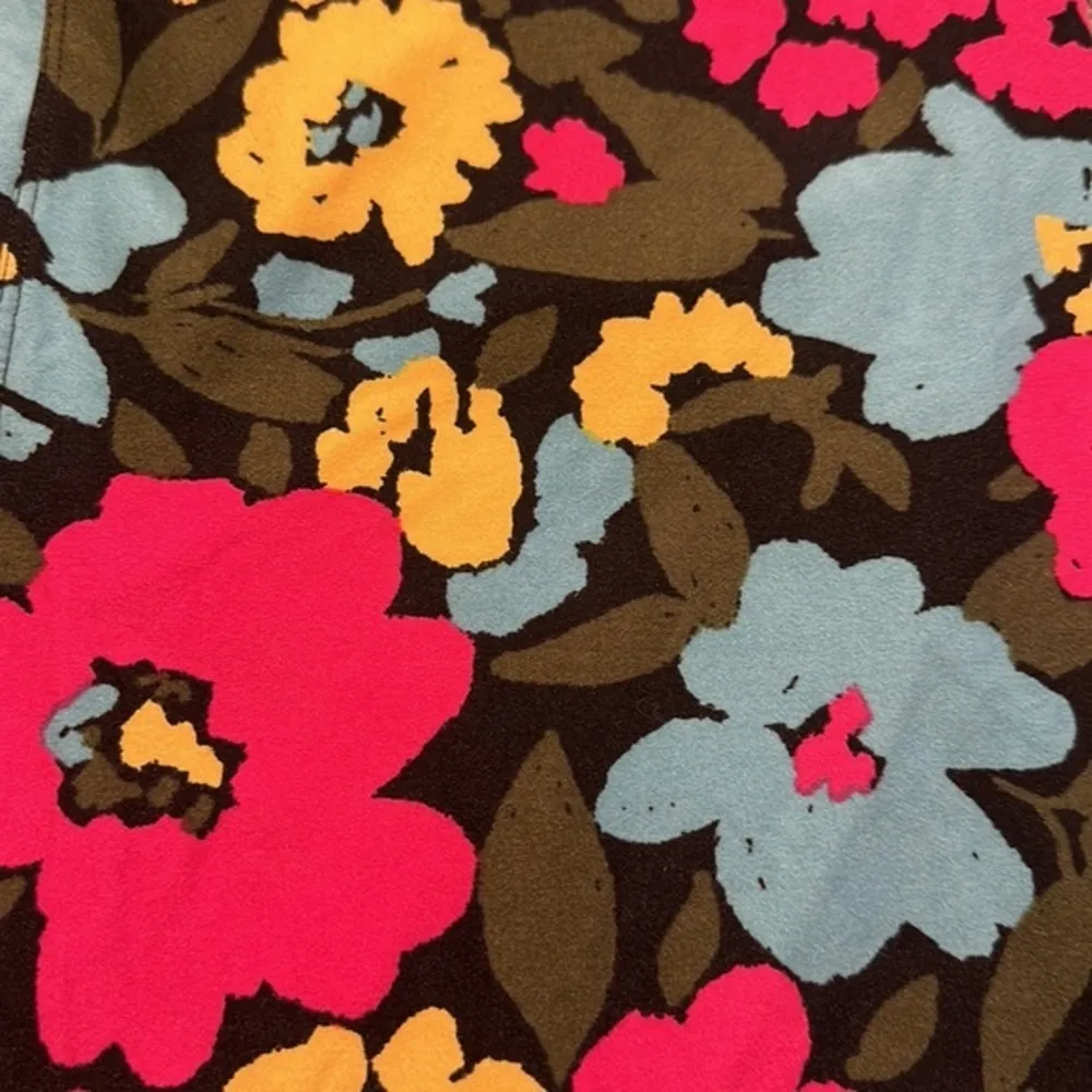 Women's Lularoe Black Floral Yoga Waist Buttery Leggings Size T/C EUC #1982 - Image 2