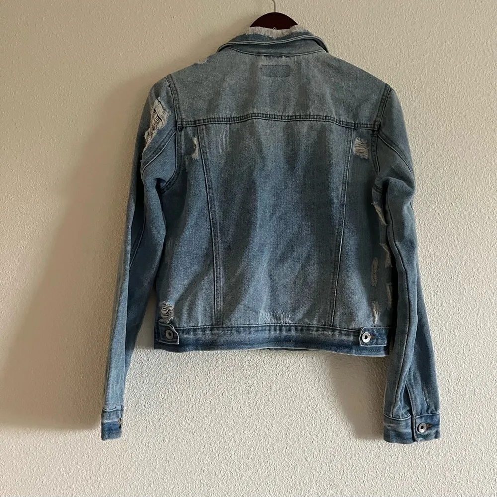 Women's Denim Distressed Jean Jacket Size Medium - Image 9
