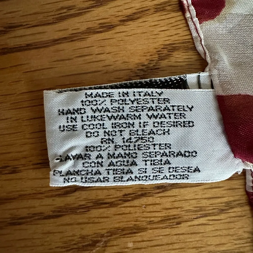 Jaclyn Smith Jacalyn Smith Red Ivory Floral Print Rectangular Scarf - Image 3