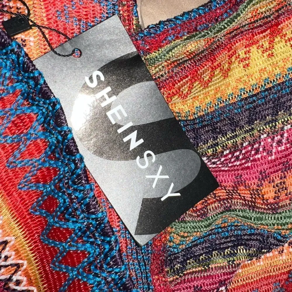 Crisscross open back geo pattern halter top. New - Image 10