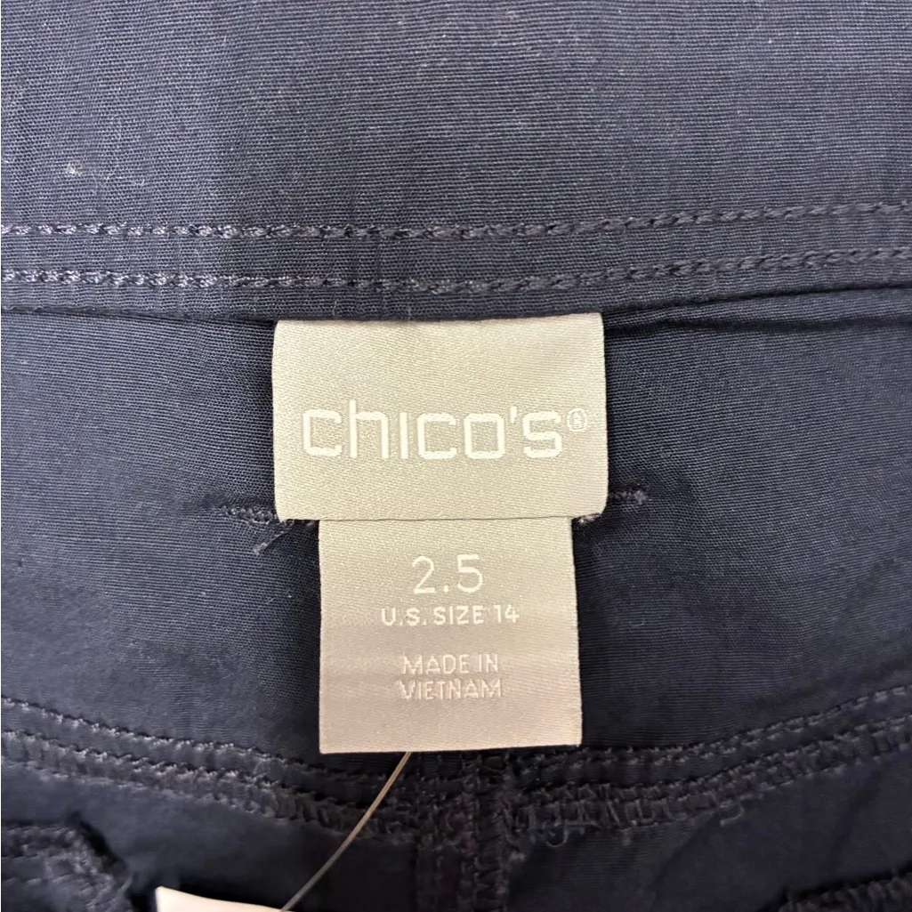 NWT Chicos Shorts Navy Blue 9" Inseam Cotton Spandex Women's Size 14 - Image 6