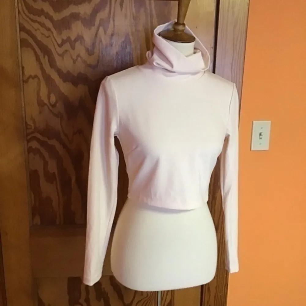 Nordstrom Dance & Marvel NWT Sexy cropped open back top - Image 9