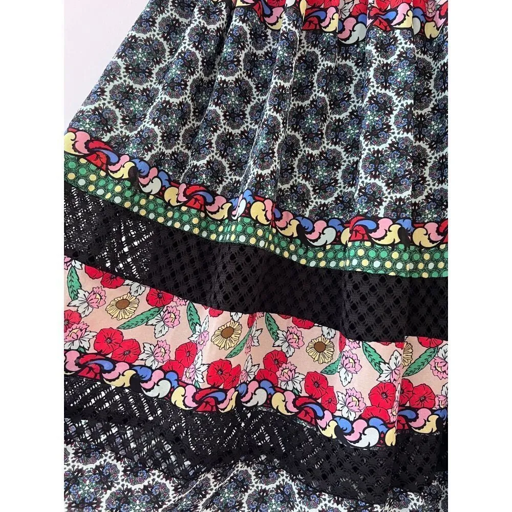 DISNEY ALICE THROUGH THE LOOKING GLASS SKIRT Size Medium - Image 5