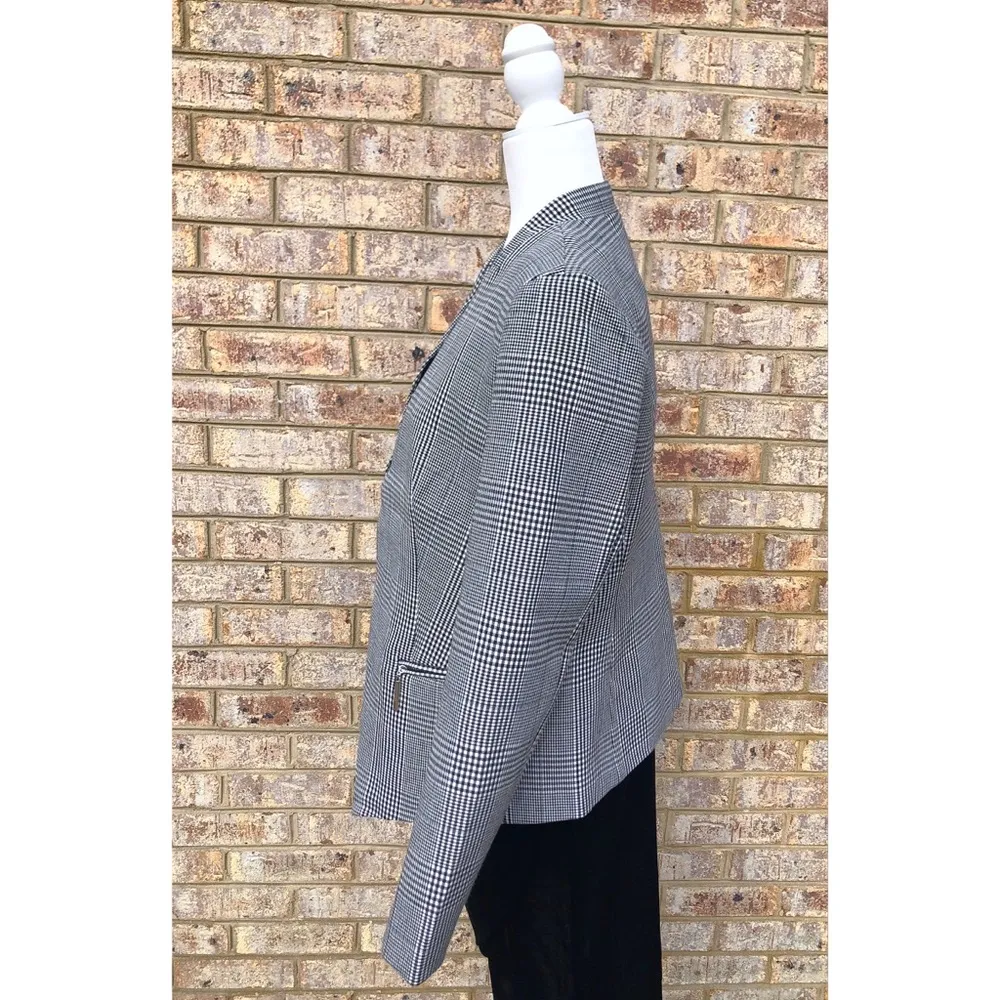 T Tahari NWT  Plaid Open Front Blazer - Image 7