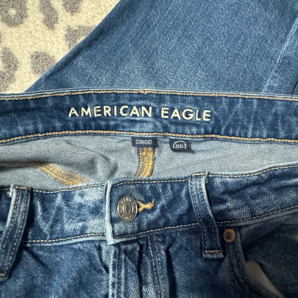 American Eagle Outfitters Dark Blue Mom Jeans - Image 3