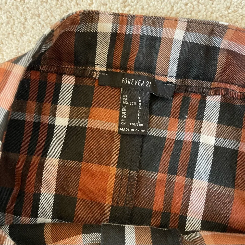 Forever 21 Plaid Cargo Mini Skirt Size Large - Image 5