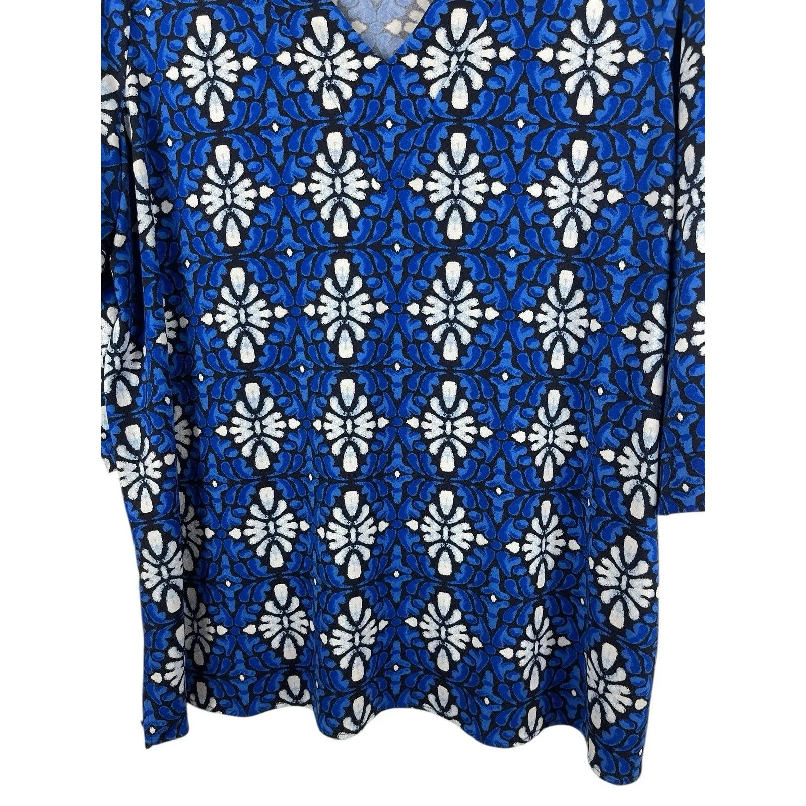 VTG Leota for Dia & Co Blue White Floral Geometric Print Top 3L V - Image 4