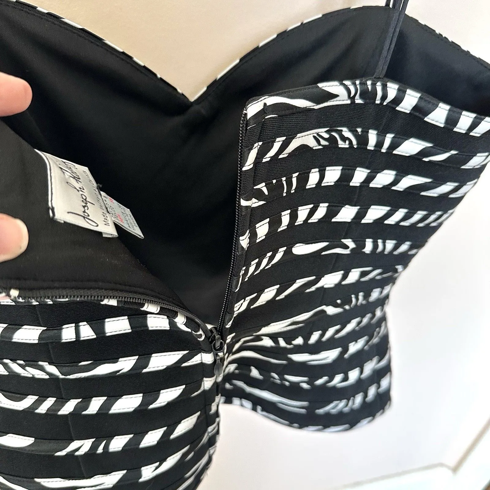 Vintage Joseph Ribkoff Crop Cami Corset Top Women’s 8 Black White Back Zip - Image 4