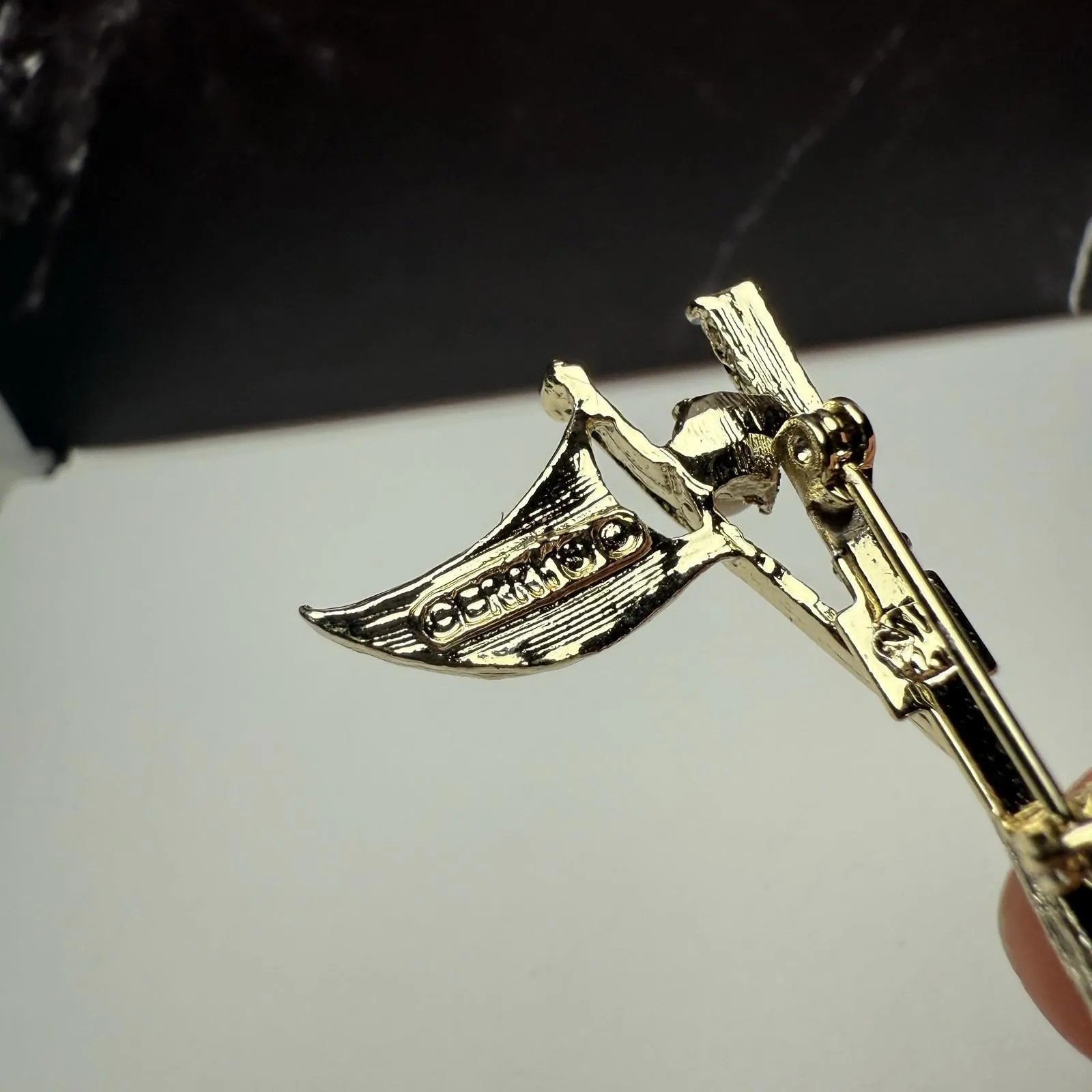 Gerry’s Golfing Golf Putter Ball & Flag Brooch Pin Signed Vintage Gold - Image 8