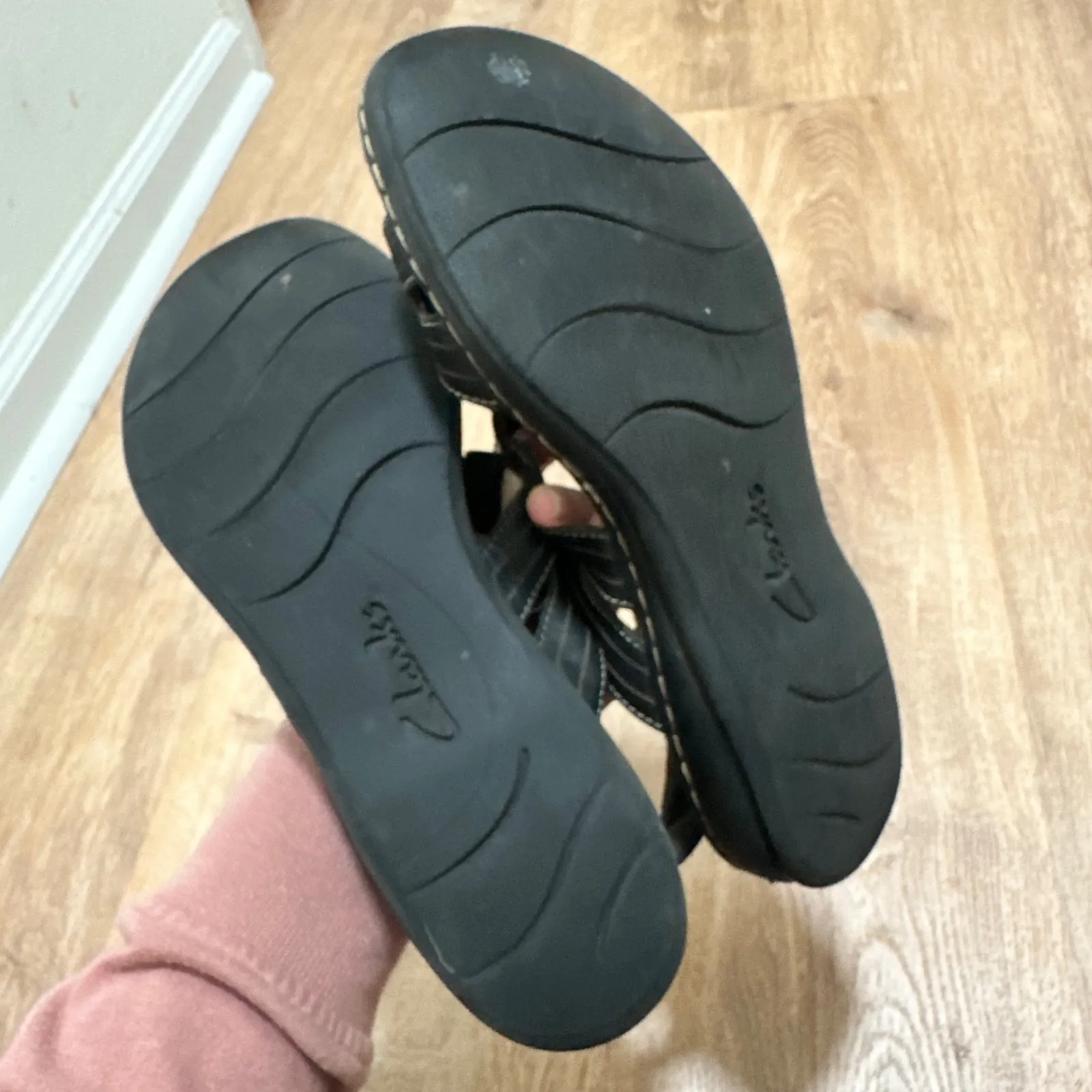 CLARKS | Women's Leisa Vine Platform  Leather Sandals - Image 7