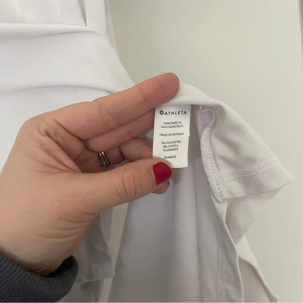 Athleta White Short Sleeve Workout T-Shirt Essence Flowy Handkerchief Hem - Image 3