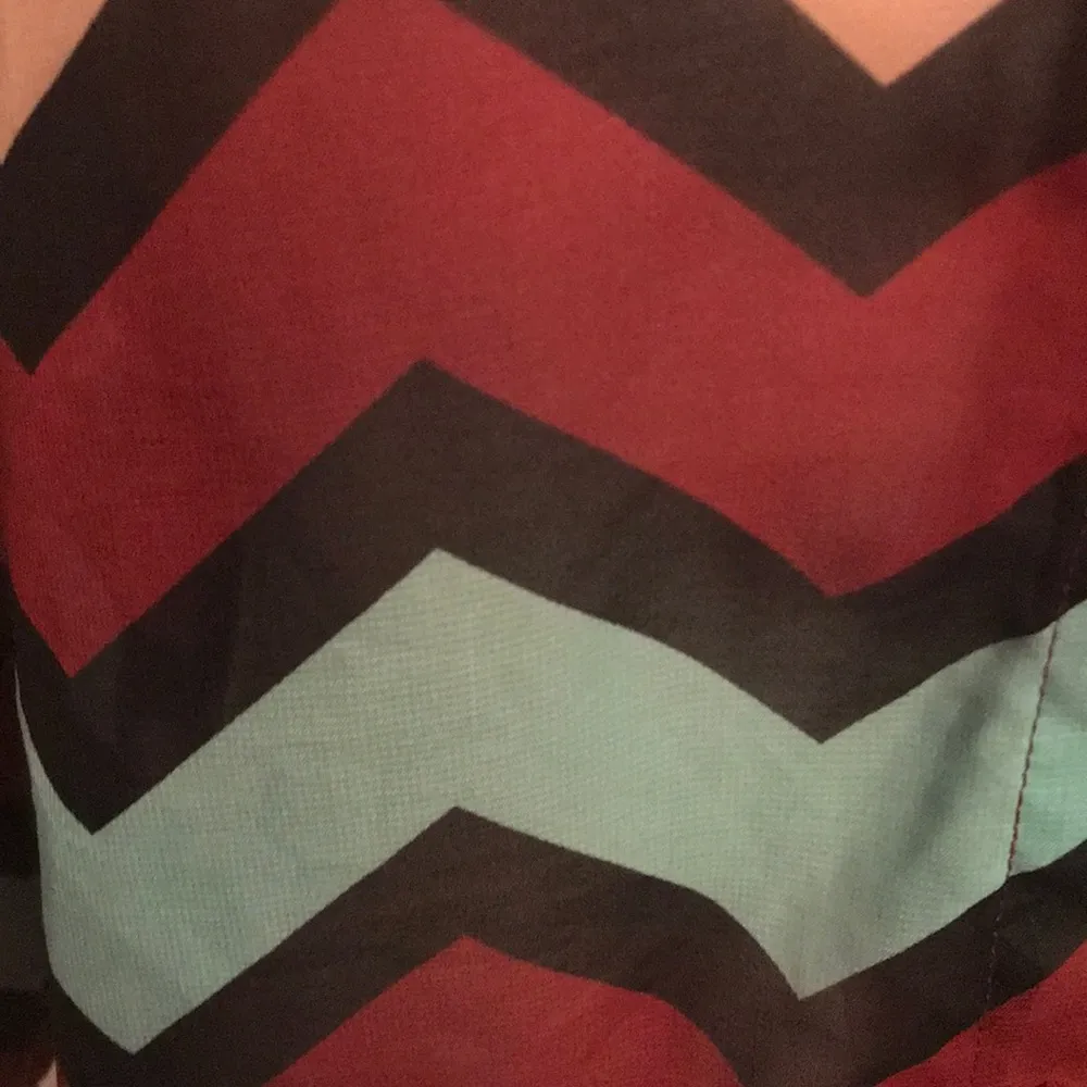 Charlotte Russe Chevron Top B1 - Image 3