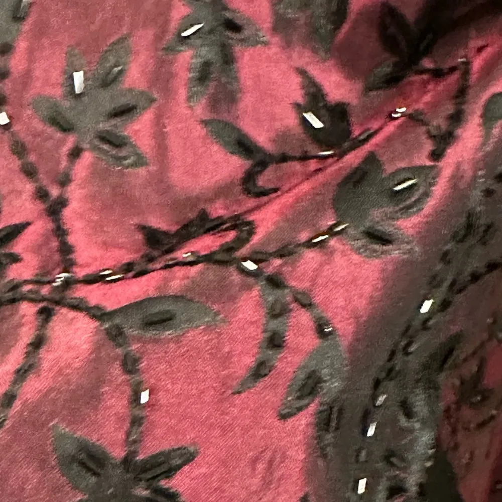 J.S Collections Metallic Burgundy & Black. Floral Beaded Design Blazer Sz 12P. - Image 5